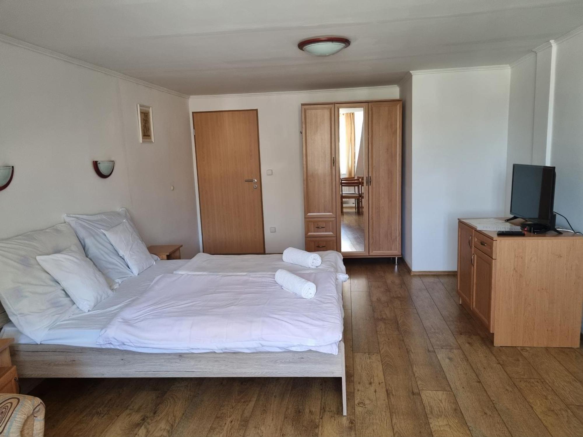 Kemences Fogado Bed & Breakfast Tardos Eksteriør bilde